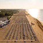 Apartment Enjoy Your Only 100mt From The Sea - Beahost