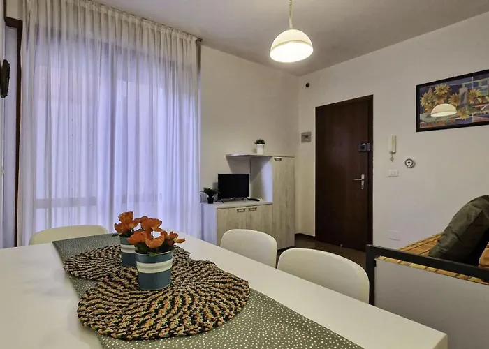 Enjoy Your Only 100mt From The Sea - Beahost Apartment *